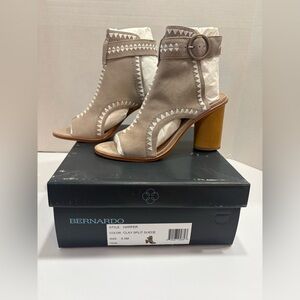 Bernardo Harper clay split suede 8.5M peep toe booties 3.5” heel, NEW WITH BOX